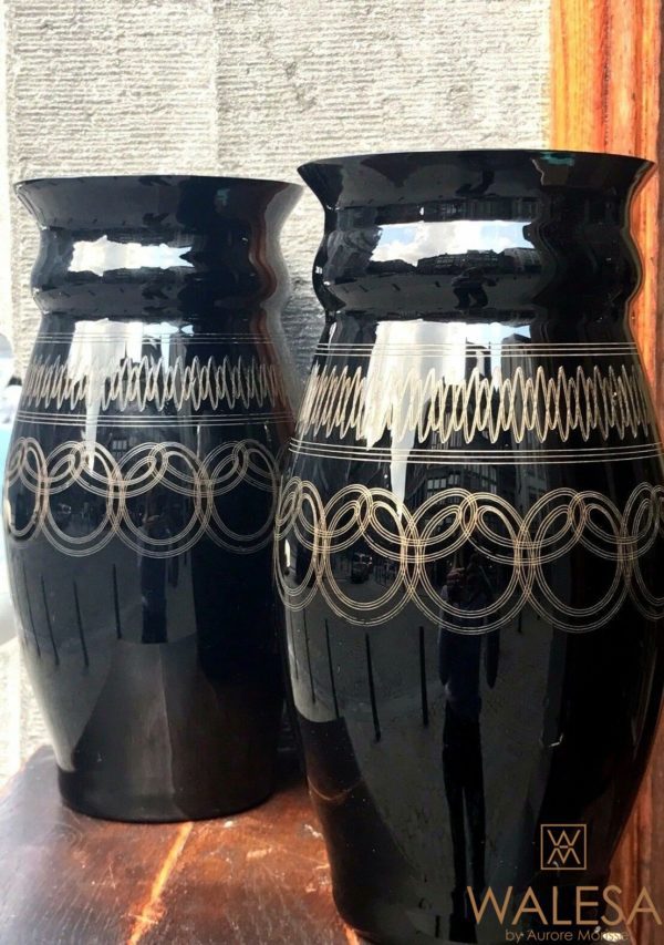vases en verre hyalite