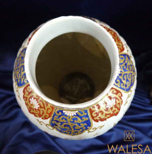 Paire de vases couverts faïence Delft doré – Image 12