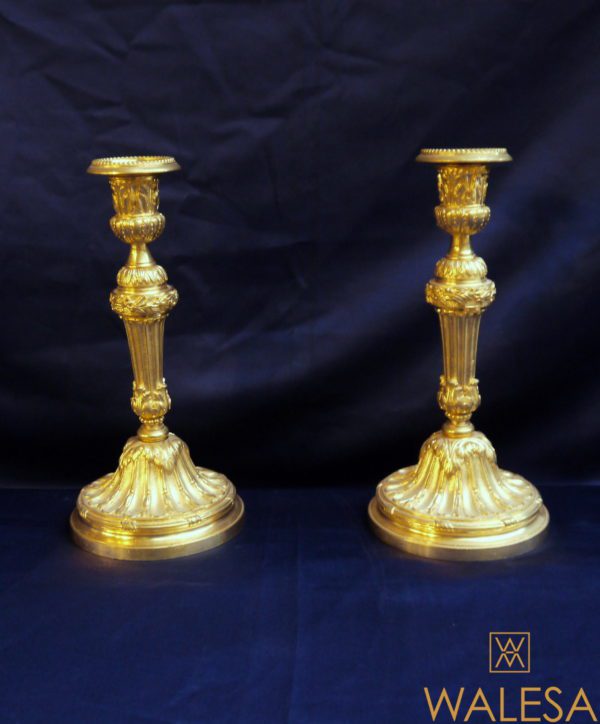 Paire De Flambeaux En Bronze Doré De Style Louis XVI – Image 2