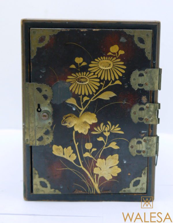 Petit cabinet Kodansu laque Japon – Image 2