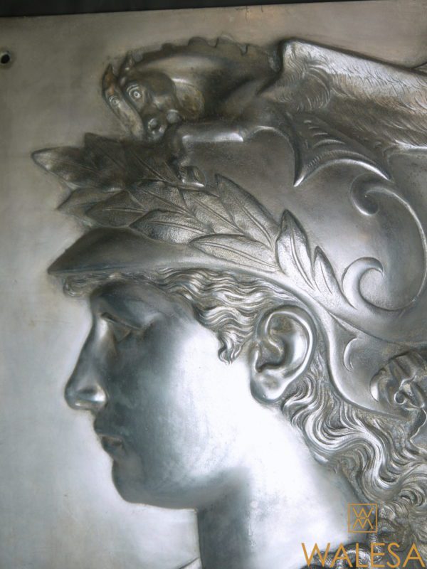 Paire de panneaux  figurant Minerve et un profil à l'antique – Image 5