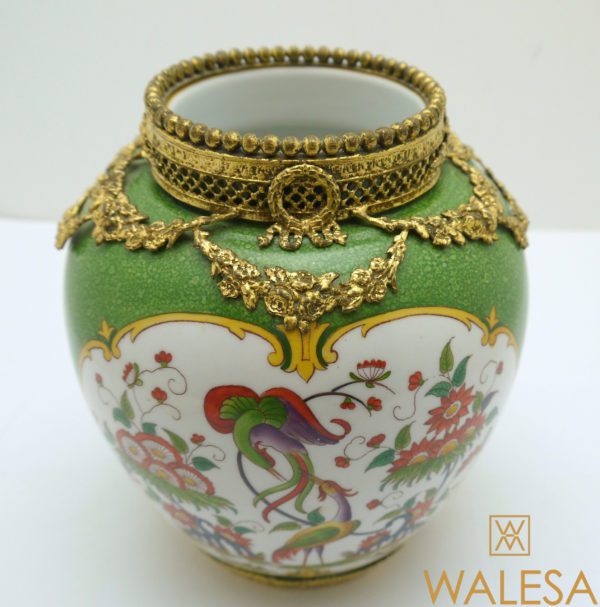 Vase en porcelaine verte poudrée Kakiemon – Image 4