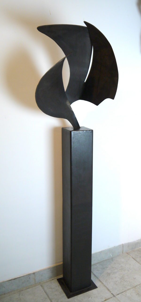 Baudart Johan, sculpture en acier sur socle, signée datée