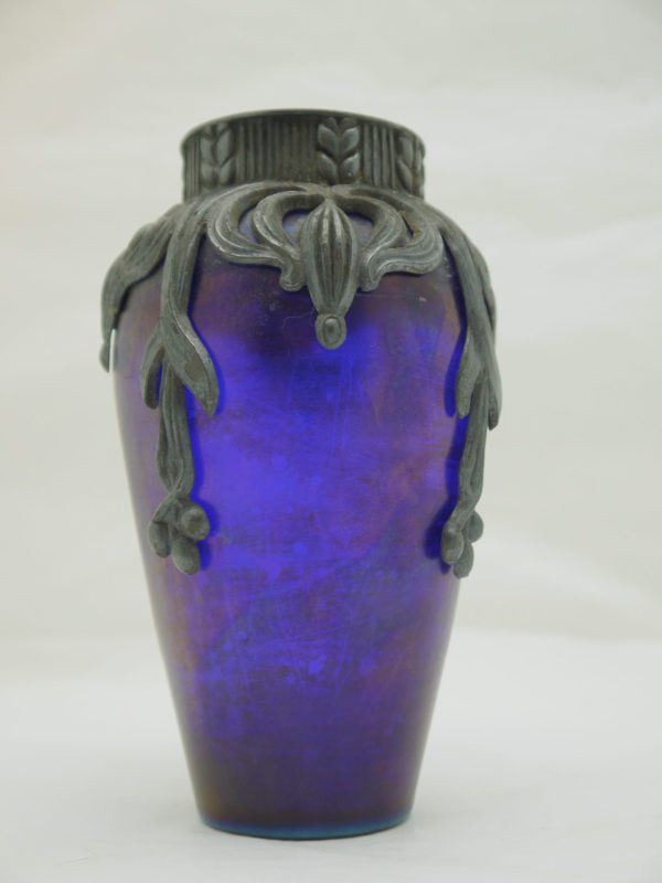 Vase Art Nouveau verre irisé et étain Sécession Viennoise – Image 4