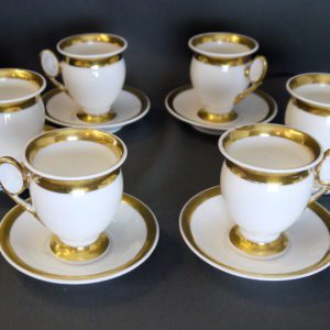 6 tasses et soucoupes Porcelaine de Paris Epoque Empire