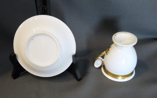 6 tasses et soucoupes Porcelaine de Paris Epoque Empire – Image 2