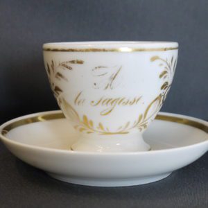 Tasse légendée Porcelaine de Paris XIXème