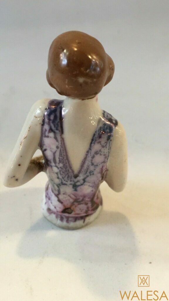 Ancienne Table Miniature En Porcelaine Pour Poupée – Fabrication Allemande Vintage