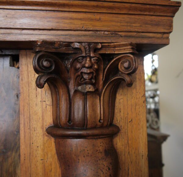 Armoire hollandaise 18ème siècle en noyer – Image 4