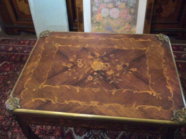 Table à jeux de style Louis XV – Image 3