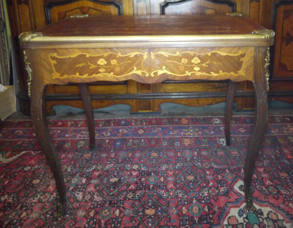 Table à jeux de style Louis XV – Image 5