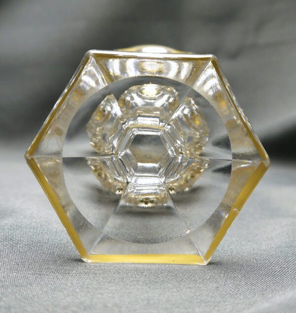 Verre calice à pied hexagonal décor or fin – Image 4