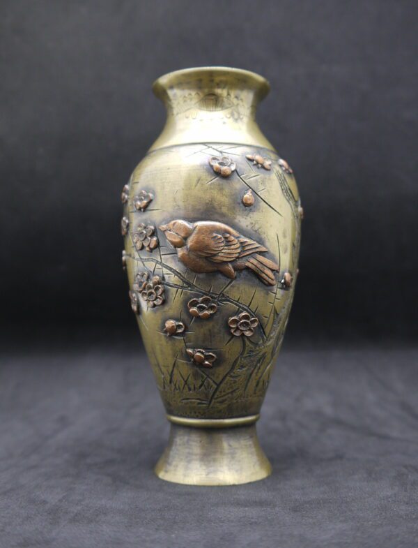 Japon Vase en bronze ciselé et incrustations – Image 2