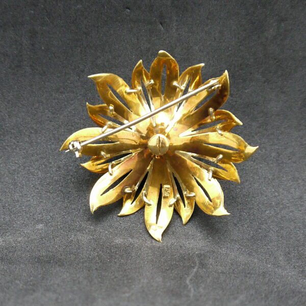 Broche fleur en or et émeraudes – Image 4