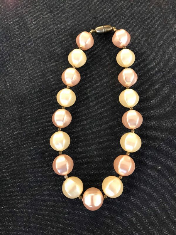 Collier vintage de grosses perles bicolores