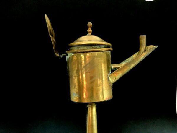 Lampe à huile sur pied en laiton – Image 7