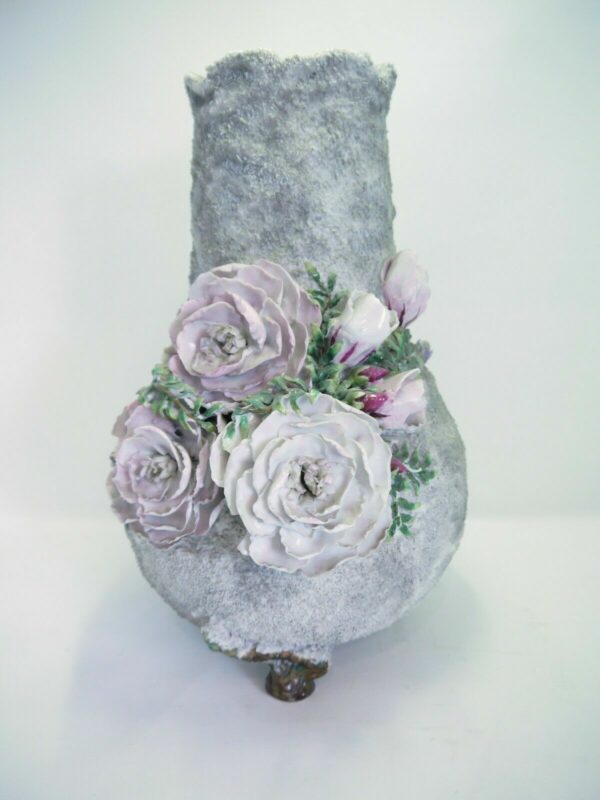 Paire de vases tripodes Porcelaine Sitzendorf – Image 2