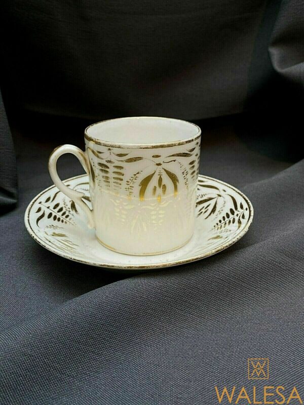 Tasse et soucoupe Style Empire porcelaine de Paris