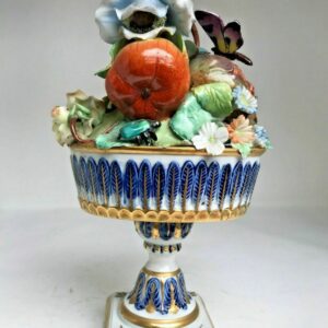 Vase en porcelaine Capodimonte