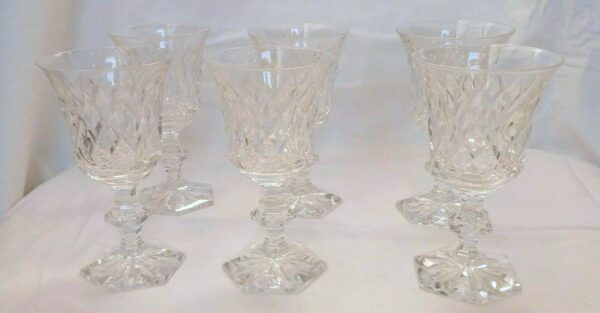 6 verres à vin blanc Val saint Lambert modèle Metternich