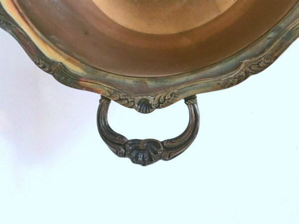 Grand plat en métal argenté style Louis XVI – Image 2