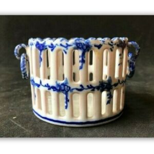 Pot ajouré en faïence de Malicorne