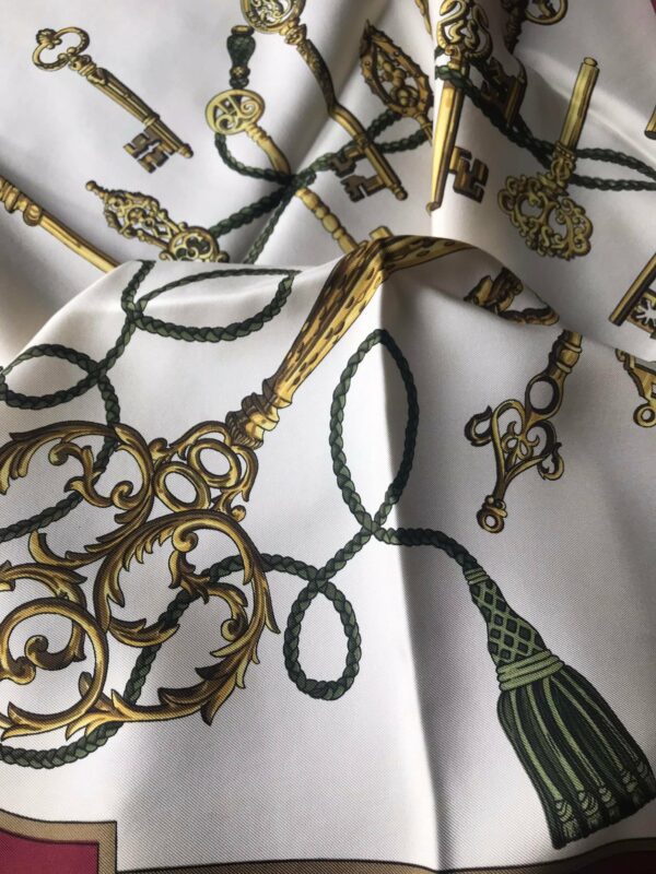 Hermès carré en soie « les clefs » – Image 2