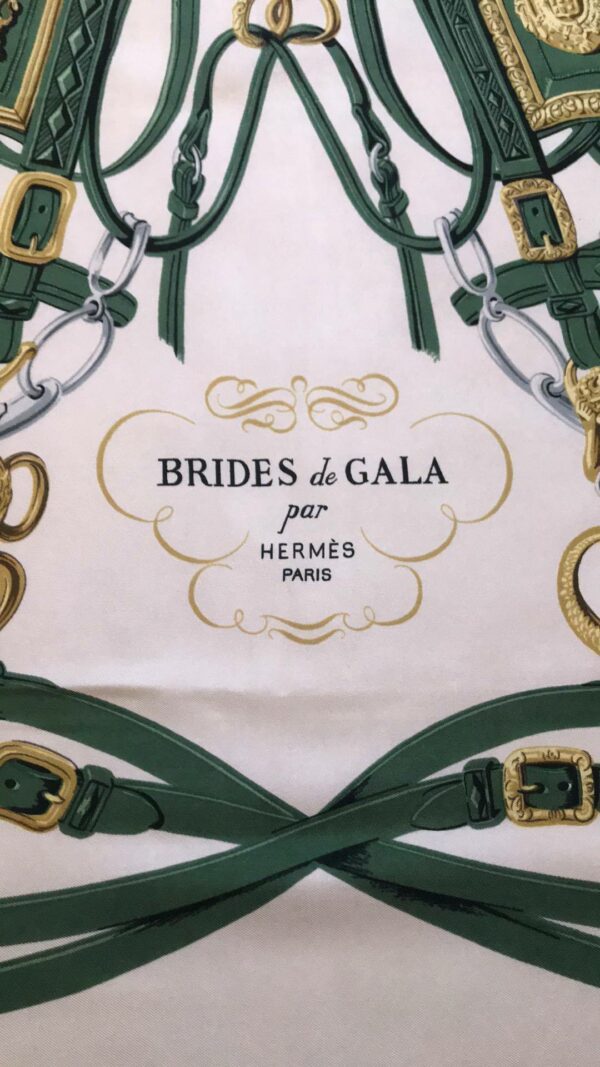 Hermès Paris - carré en soie modèle Brides de Gala – Image 2