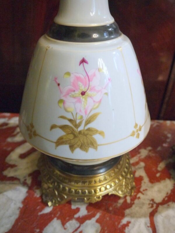 Paire de lampes à huile en faience fin XIXème – Image 3