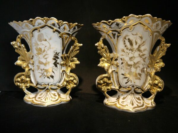 Paire de vases cornet porcelaine de Bruxelles – Image 2