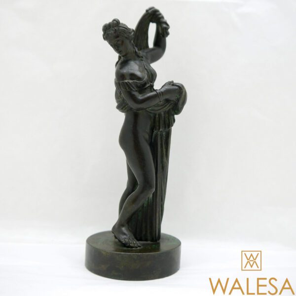 Bronze Aphrodite sortant du bain – Image 2