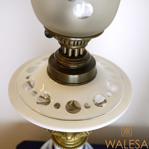 Paire de lampes en porcelaine bronze et overlay – Image 8