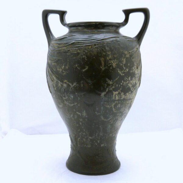 Vase en bronze de style Art Nouveau