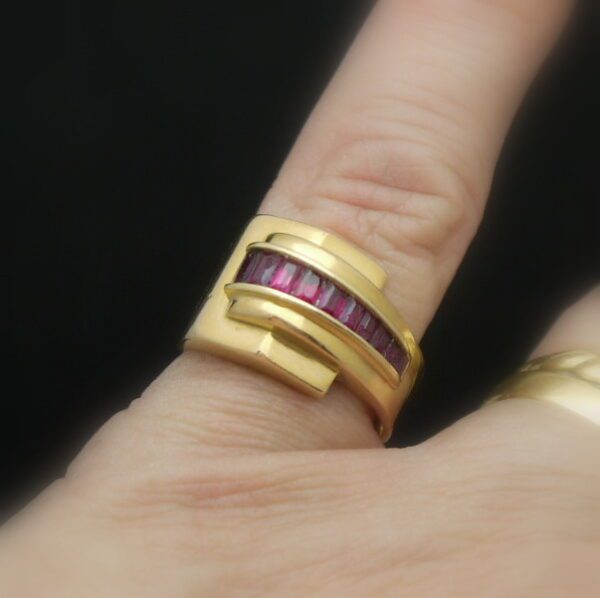 Bague or jaune et rubis