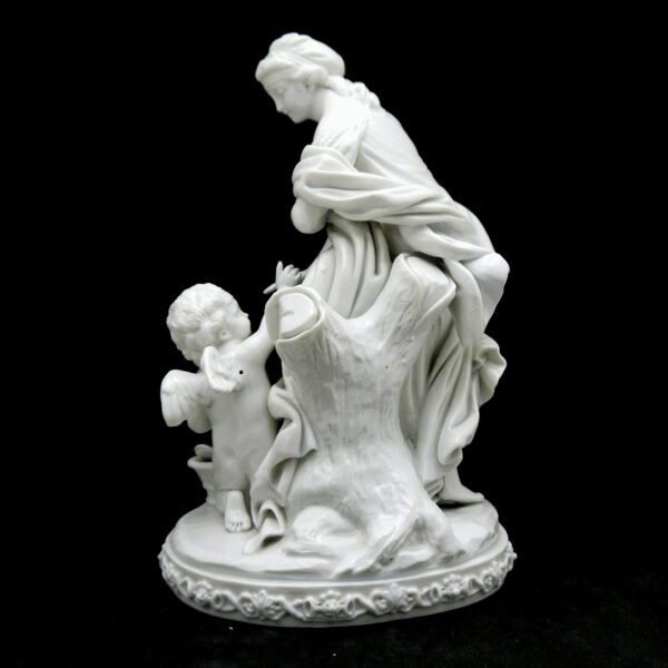 Capodimonte porcelaine groupe jeune femme et putto – Image 3