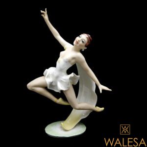 Ballerine en porcelaine polychrome Hutschenreuther