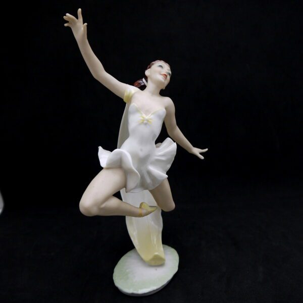 Ballerine en porcelaine polychrome Hutschenreuther – Image 5