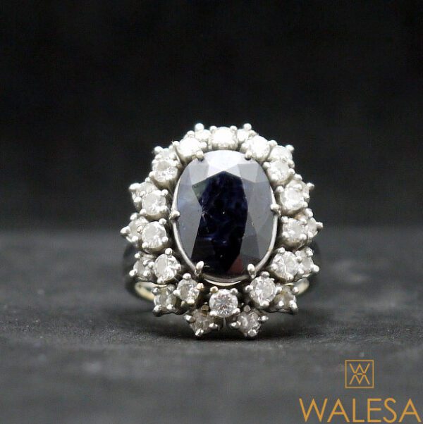 Bague Pompadour en or blanc, saphir et diamants – Image 2