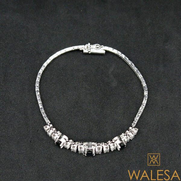 Bracelet or blanc diamants taille brillant et saphirs – Image 5