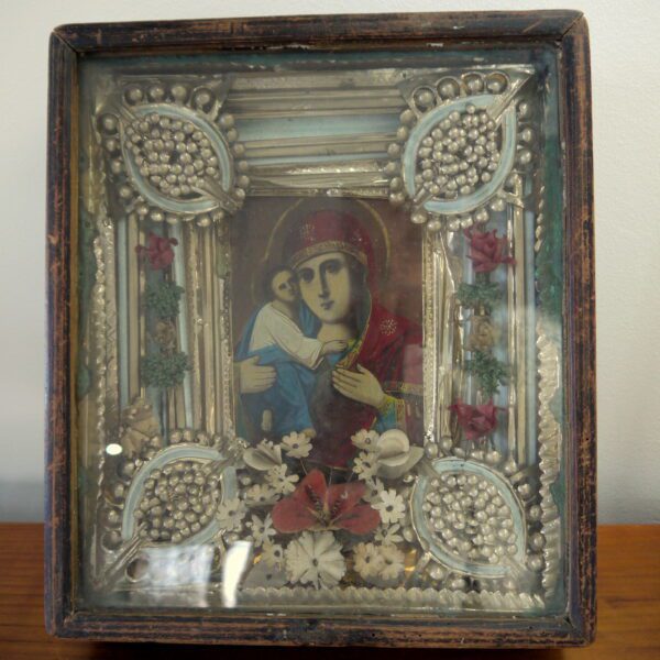 Icône orthodoxe russe dans un coffret vitré – Image 4