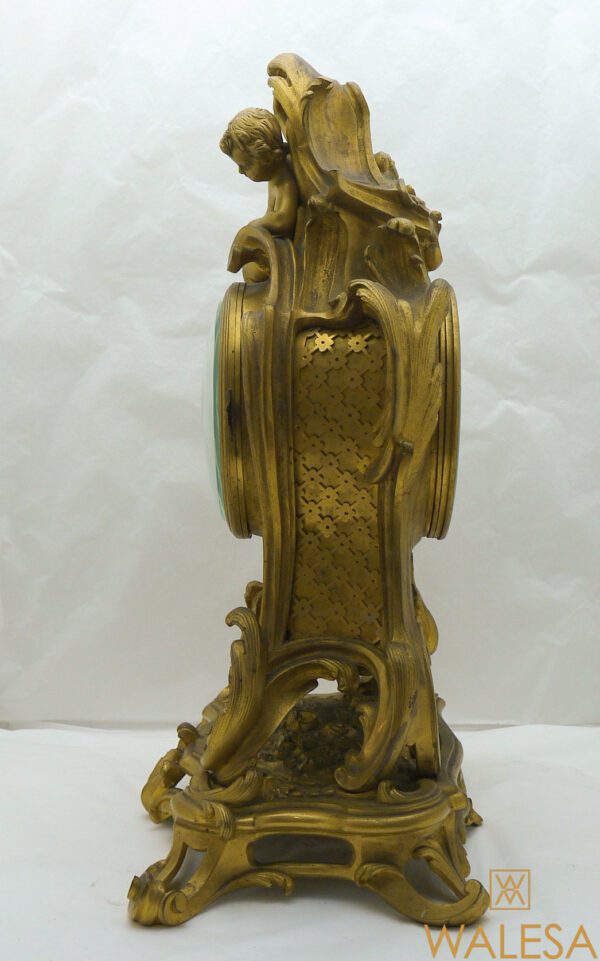 Pendule en bronze doré de style Louis XV Barbedienne – Image 10