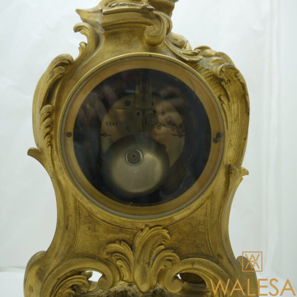 Pendule en bronze doré de style Louis XV Barbedienne – Image 8
