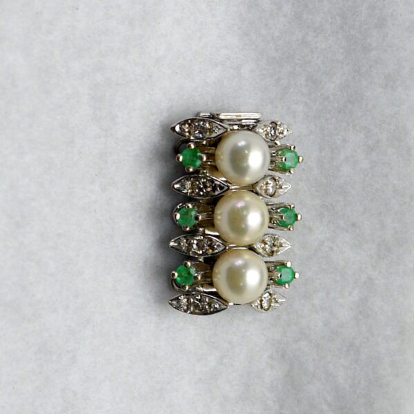 Fermoir/pendentif or blanc diamants émeraudes et perles