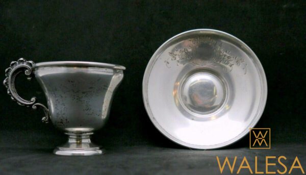 Tasse et sa soucoupe en argent décor rocaille – Image 4