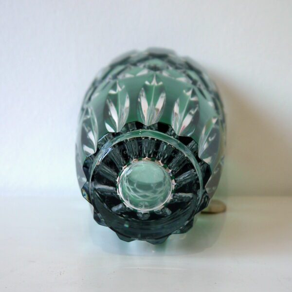 Vase Cristal doublé vert et signé Val Saint Lambert – Image 3