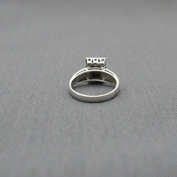 Bague or blanc perle et diamants – Image 3