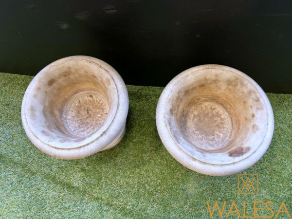 Paire de vasques de forme Médicis en marbre blanc de Carrare – Image 4