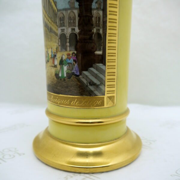 Vase cornet en Porcelaine de Bruxelles – Image 4