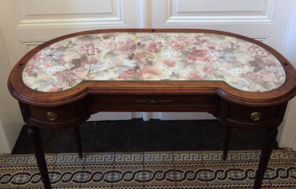 Coiffeuse de forme rognon de style louis XVI – Image 6