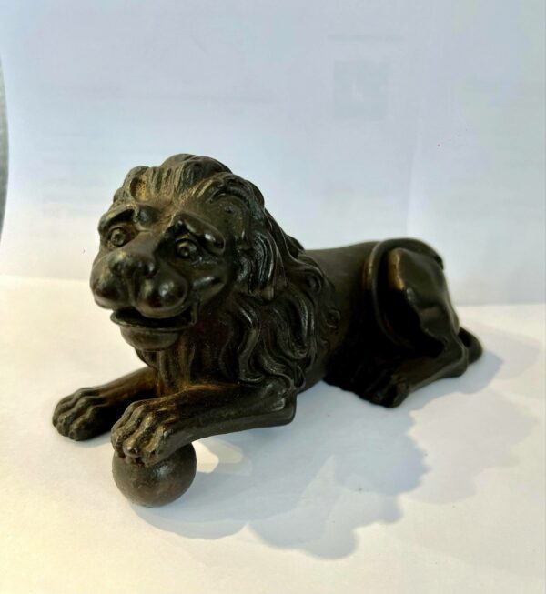 Sculpture- presse papier en fonte de fer - Lion – Image 3
